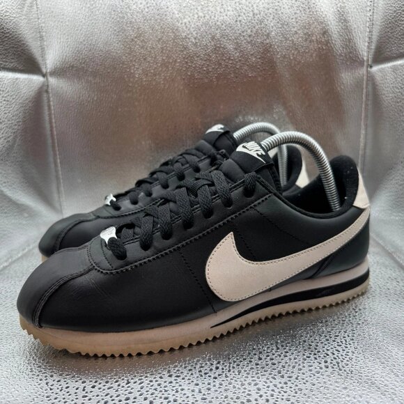 Size 8 - Nike Cortez Basic‎ Leather Black White Low Running Sneakers 819719-012 - Picture 5 of 9
